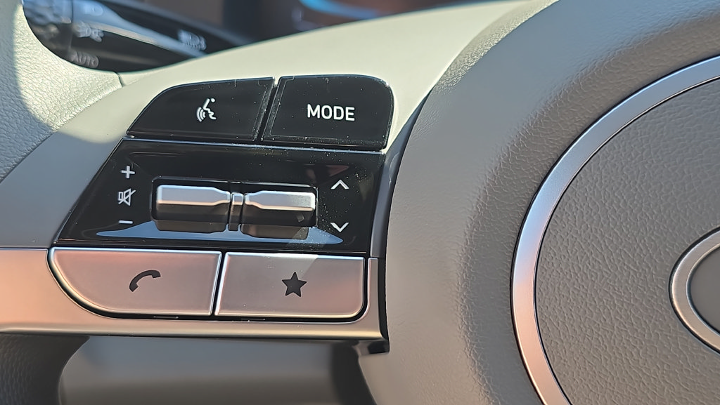 New 2026 Hyundai Elantra SE FWD image 23