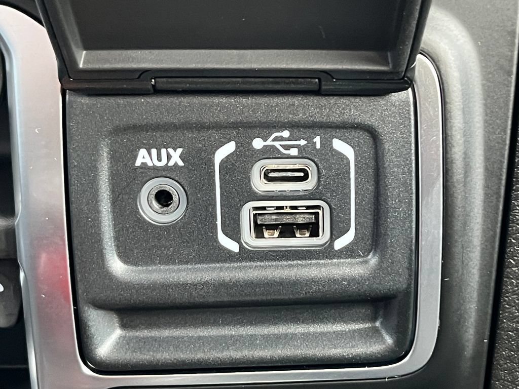 New 2026 Jeep Wrangler Unlimited Sahara AWD/4WD image 6