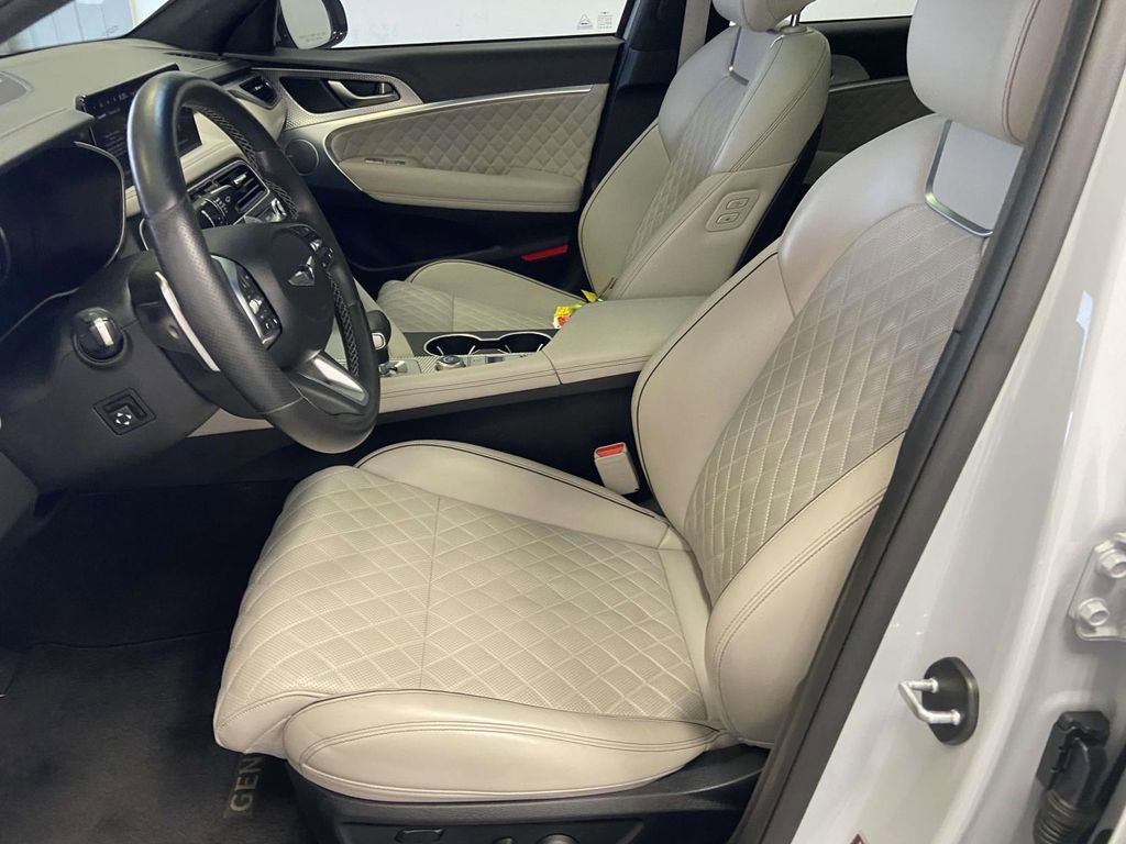 Used 2023 Genesis G70 3.3T w/ Sport Prestige Package image 17