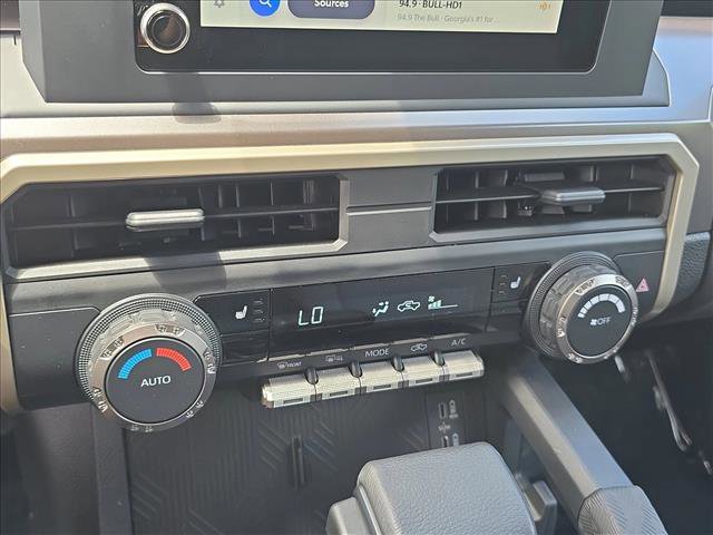 Used 2024 Toyota Tacoma TRD Off-Road AWD/4WD image 15