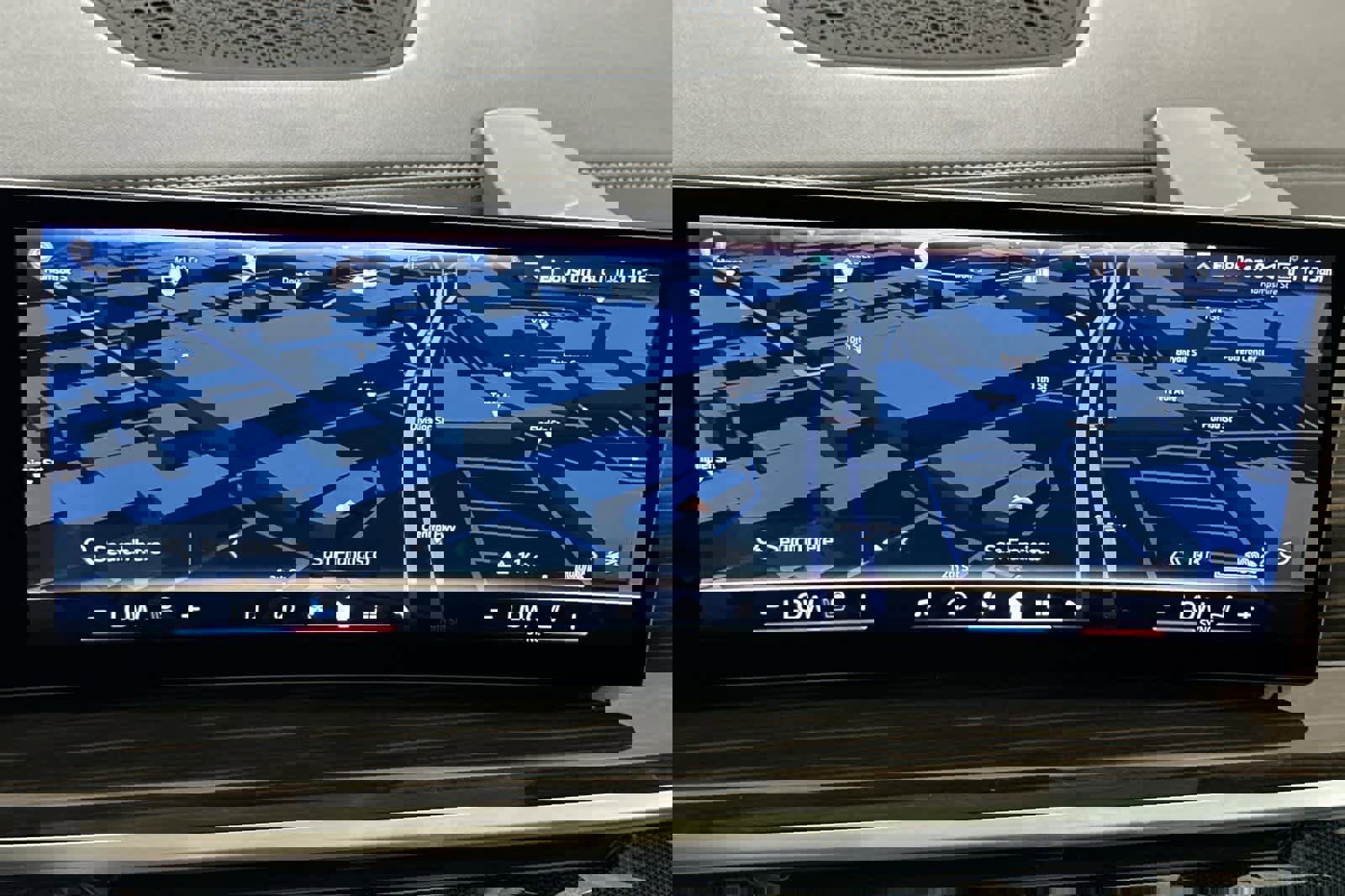 Used 2024 BMW X7 xDrive40i image 19