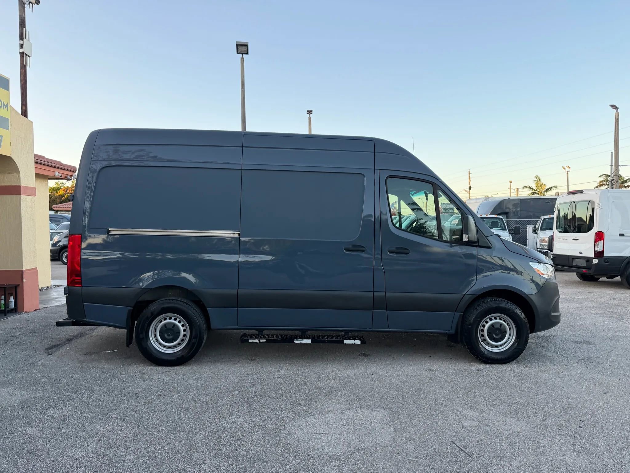 Used 2019 Mercedes-Benz Sprinter 144 image 8
