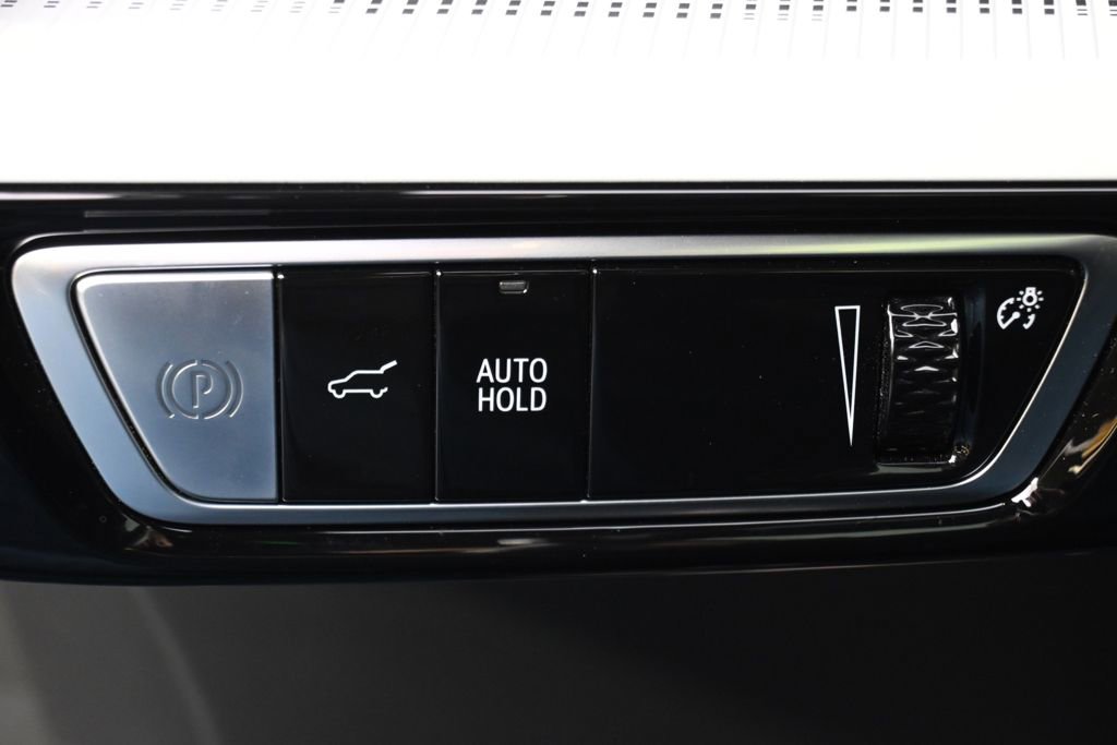 New 2025 Cadillac Optiq Sport 2 w/ LPO, ONYX Package AWD/4WD image 24