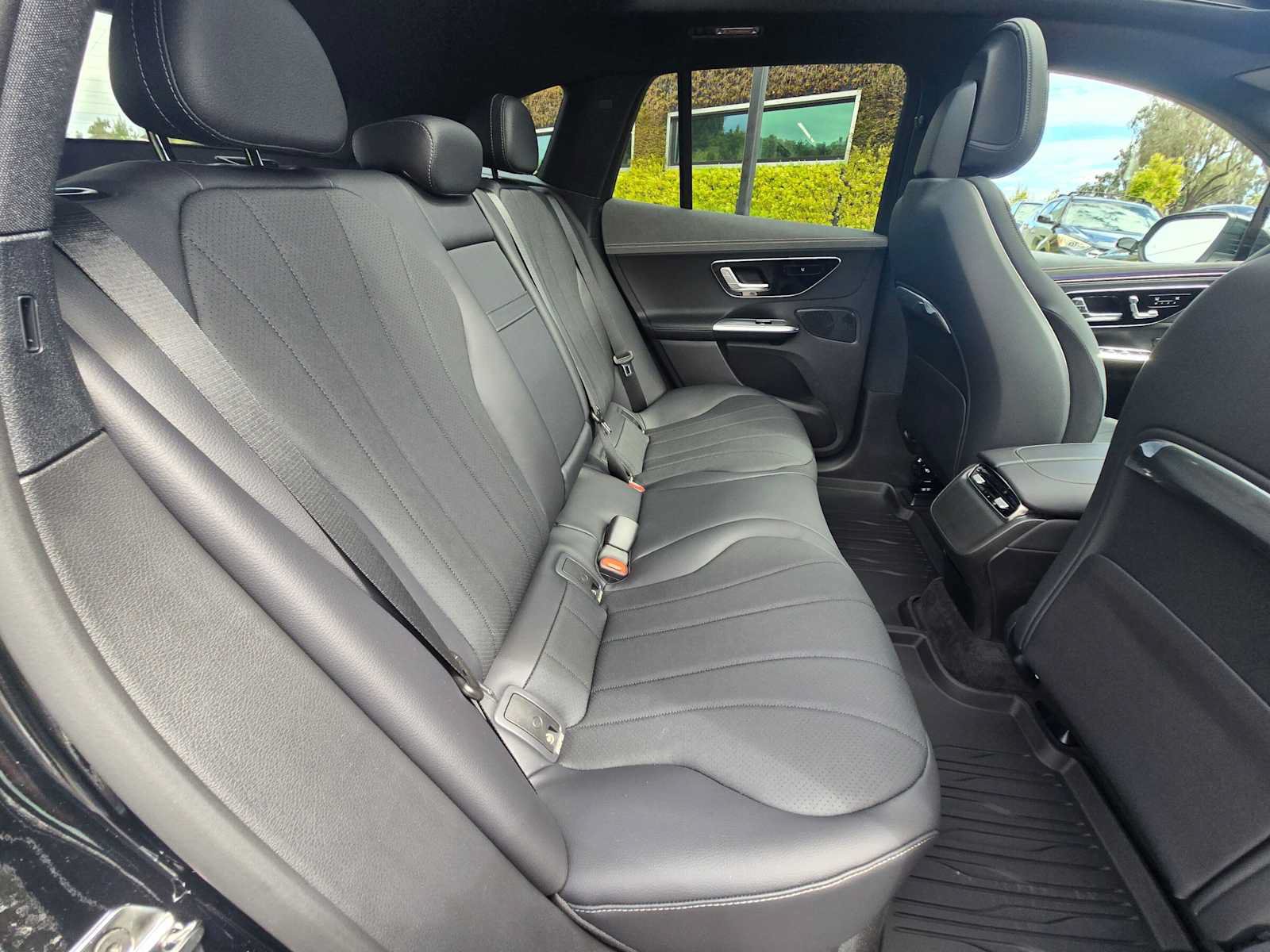 New 2027 Mercedes-Benz EQE 320 4MATIC SUV image 12