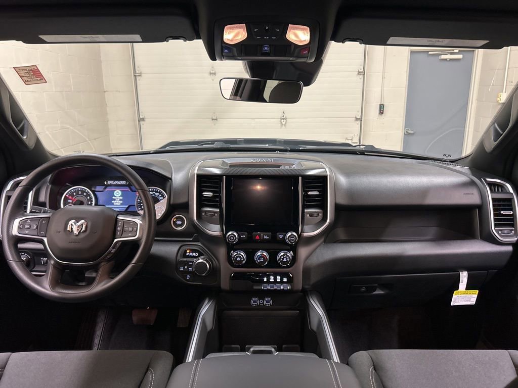 New 2026 RAM 1500 Express AWD/4WD image 22