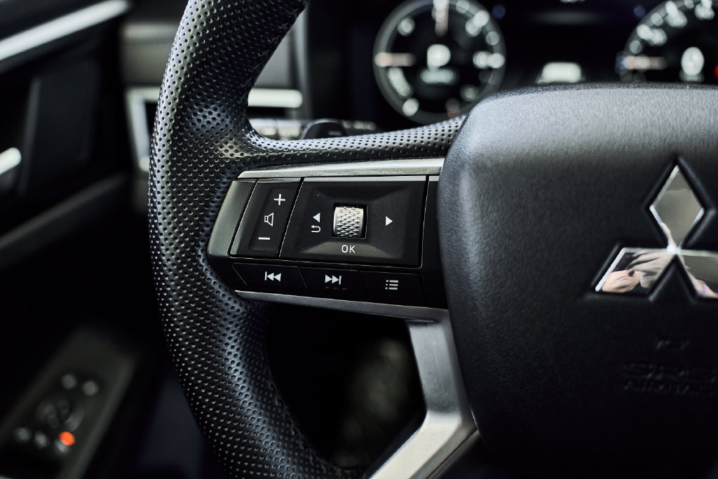 Used 2024 Mitsubishi Outlander SE AWD/4WD image 20