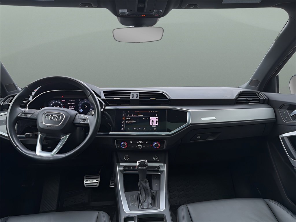 Used 2022 Audi Q3 2.0T Premium Plus w/ Premium Plus Package image 26
