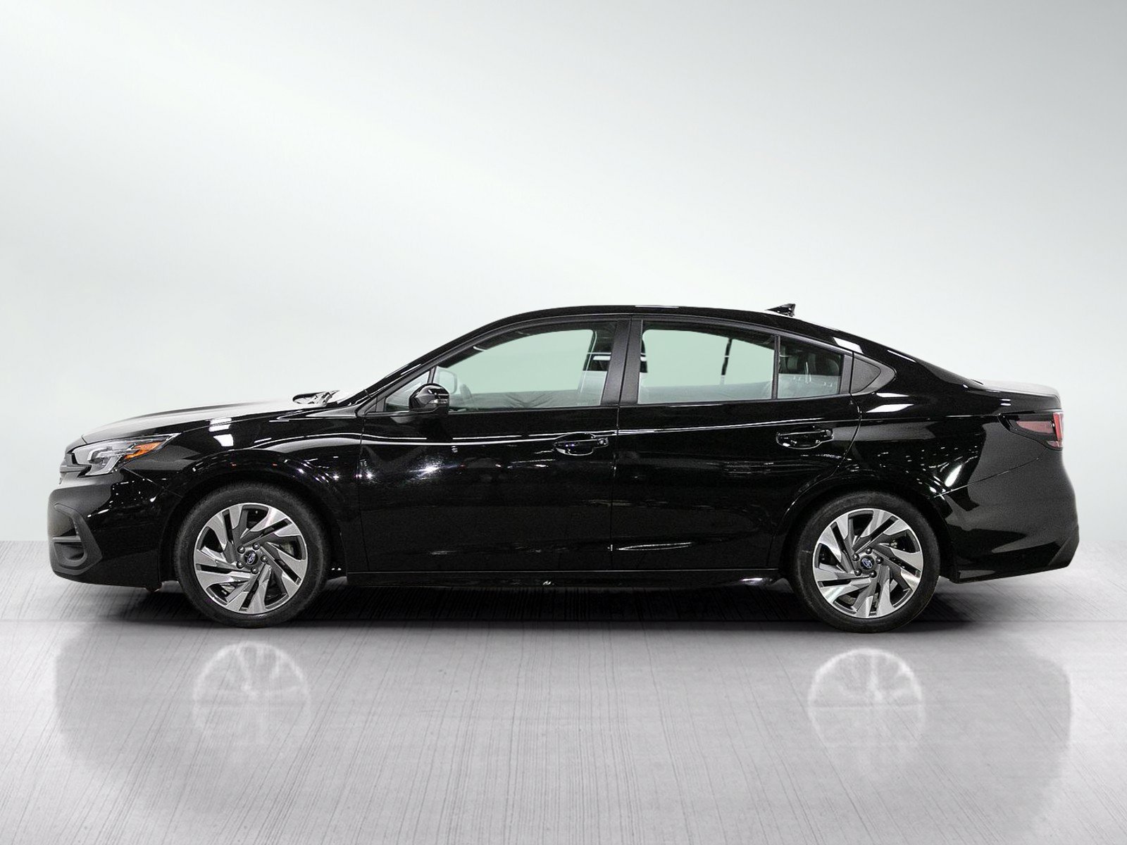 Used 2024 Subaru Legacy Limited AWD/4WD image 2