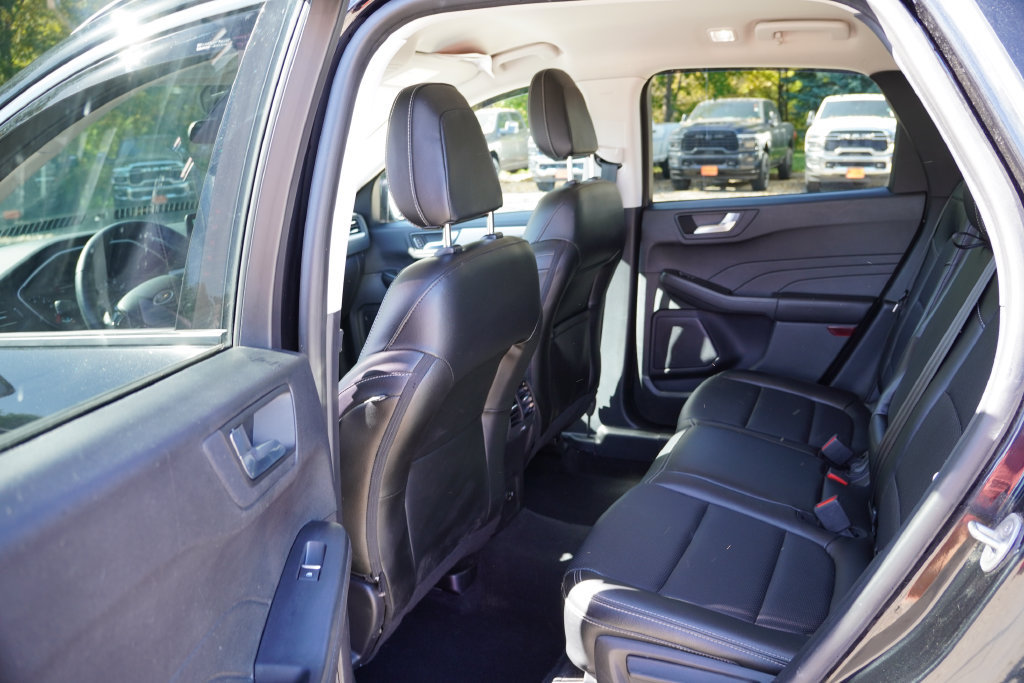 Used 2022 Ford Escape SEL AWD/4WD image 16
