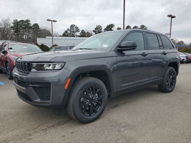 New 2026 Jeep Grand Cherokee Altitude AWD/4WD image 3