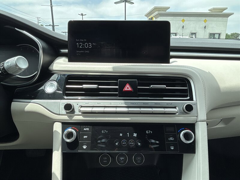 Used 2024 Genesis G70 2.5T RWD image 26