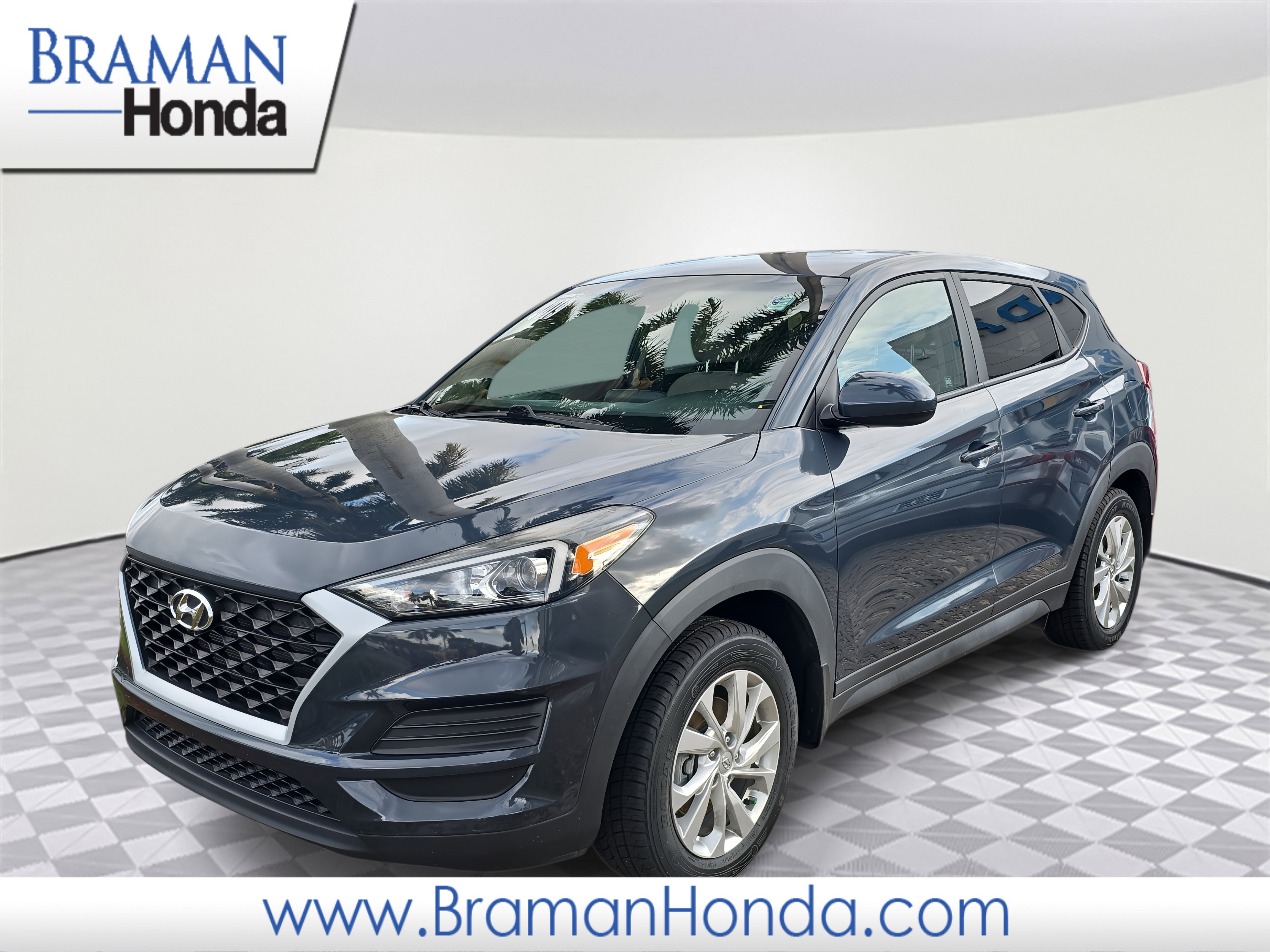 Used 2019 Hyundai Tucson SE image 1