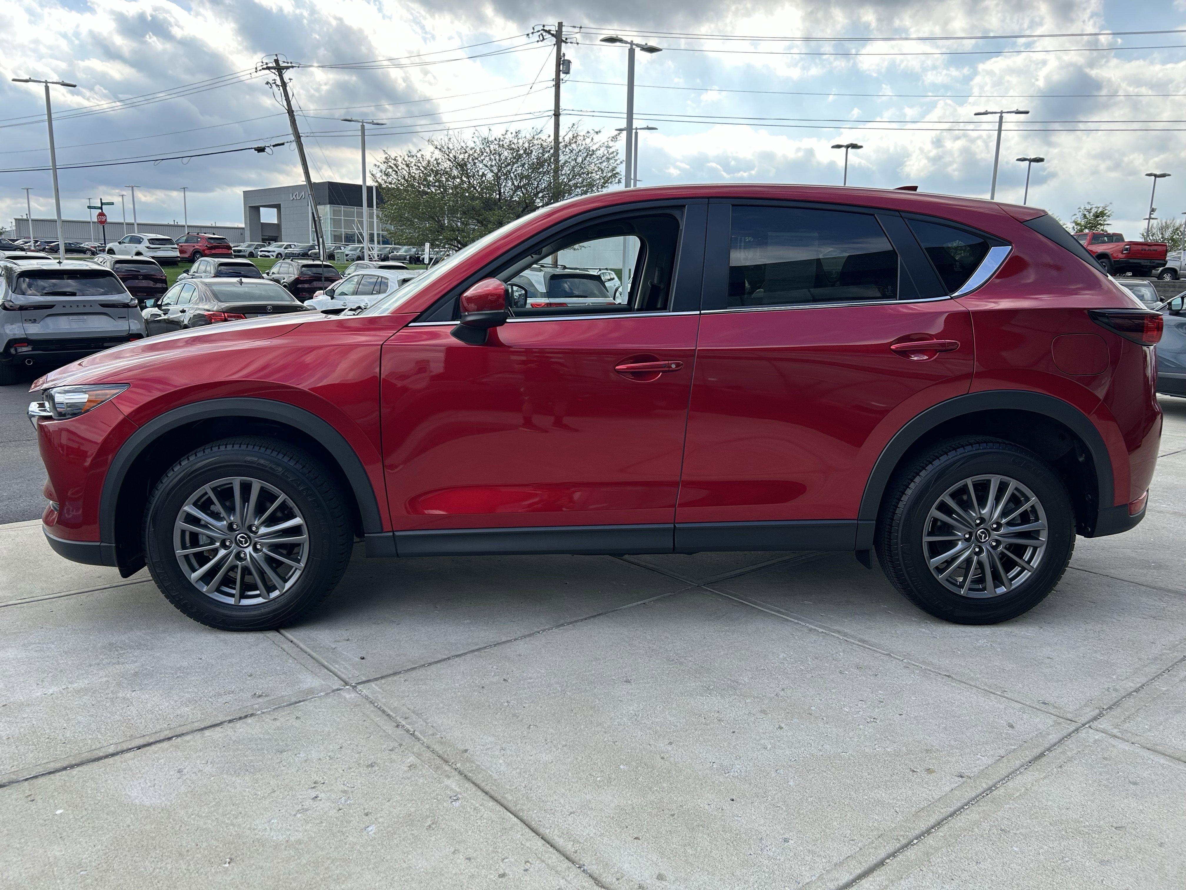 Used 2021 MAZDA CX-5 Touring image 4