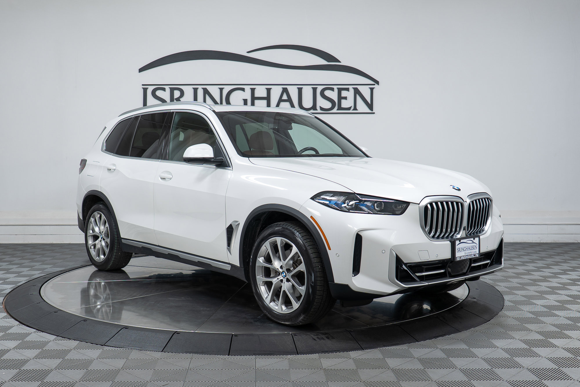 Certified 2024 BMW X5 xDrive40i w/ Premium Package AWD/4WD image 3