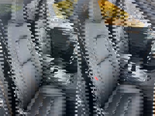 Used 2023 Tesla Model Y Long Range image 28