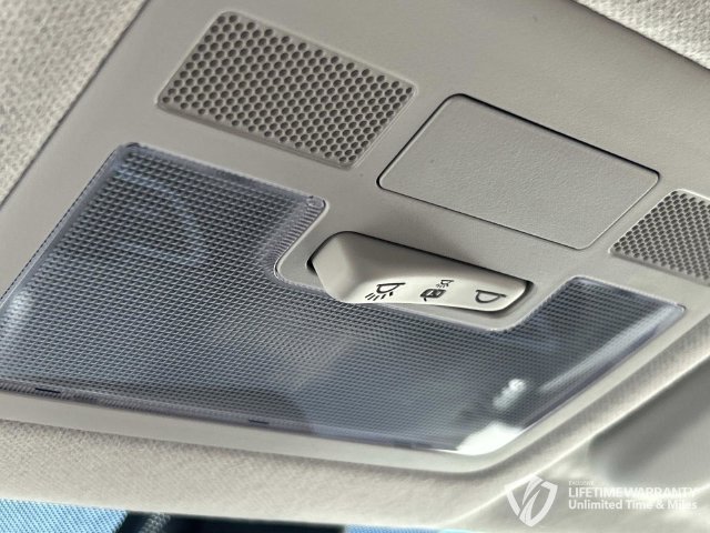 New 2026 Hyundai Venue SEL FWD image 33