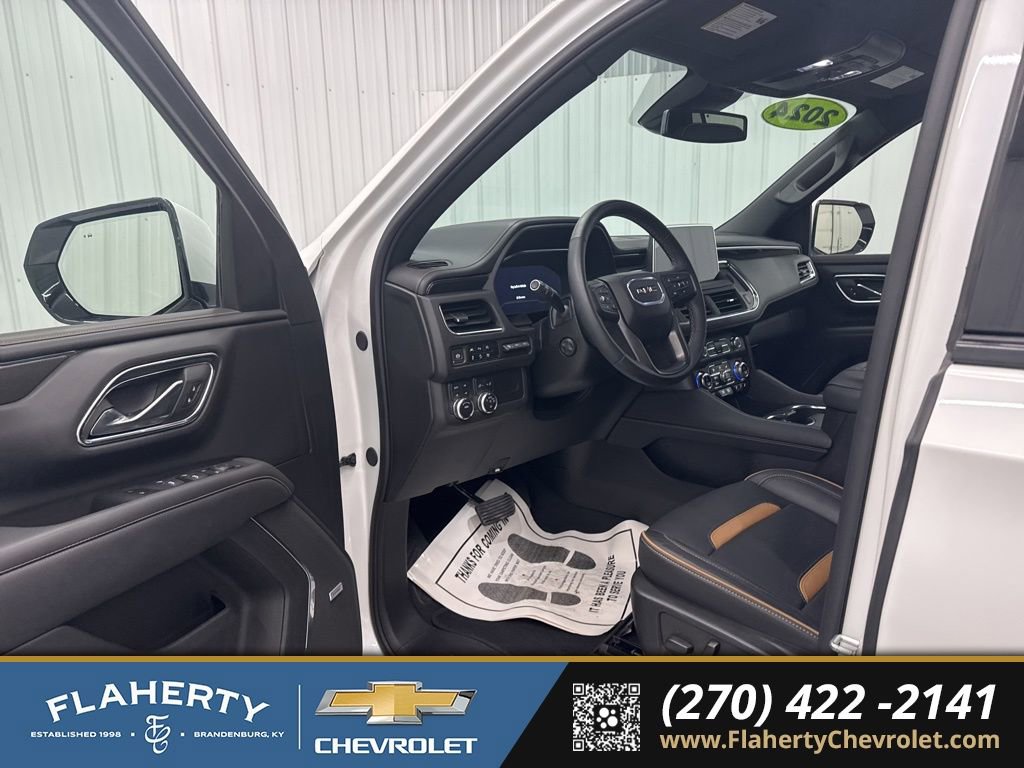 Used 2024 GMC Yukon AT4 w/ Technology Package image 9