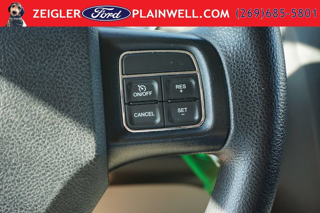 Used 2016 Dodge Grand Caravan SXT FWD image 24
