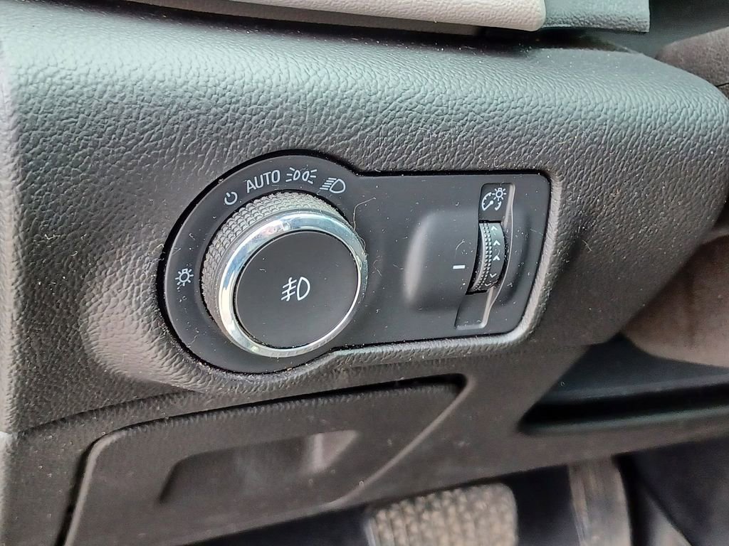 Used 2015 Buick Verano Convenience image 12