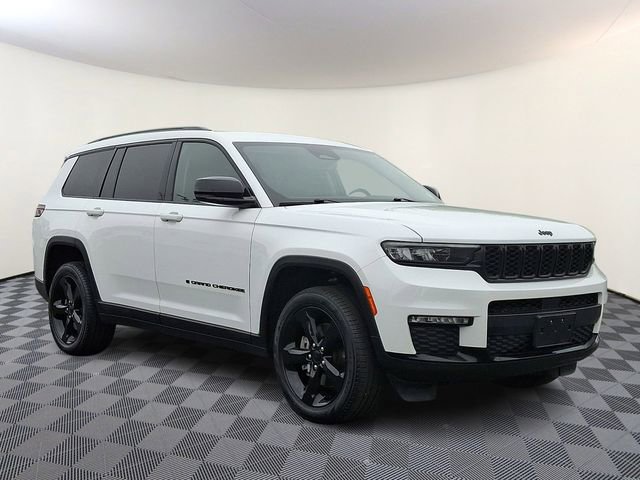 Used 2023 Jeep Grand Cherokee L Limited w/ Black Appearance Package AWD/4WD image 1