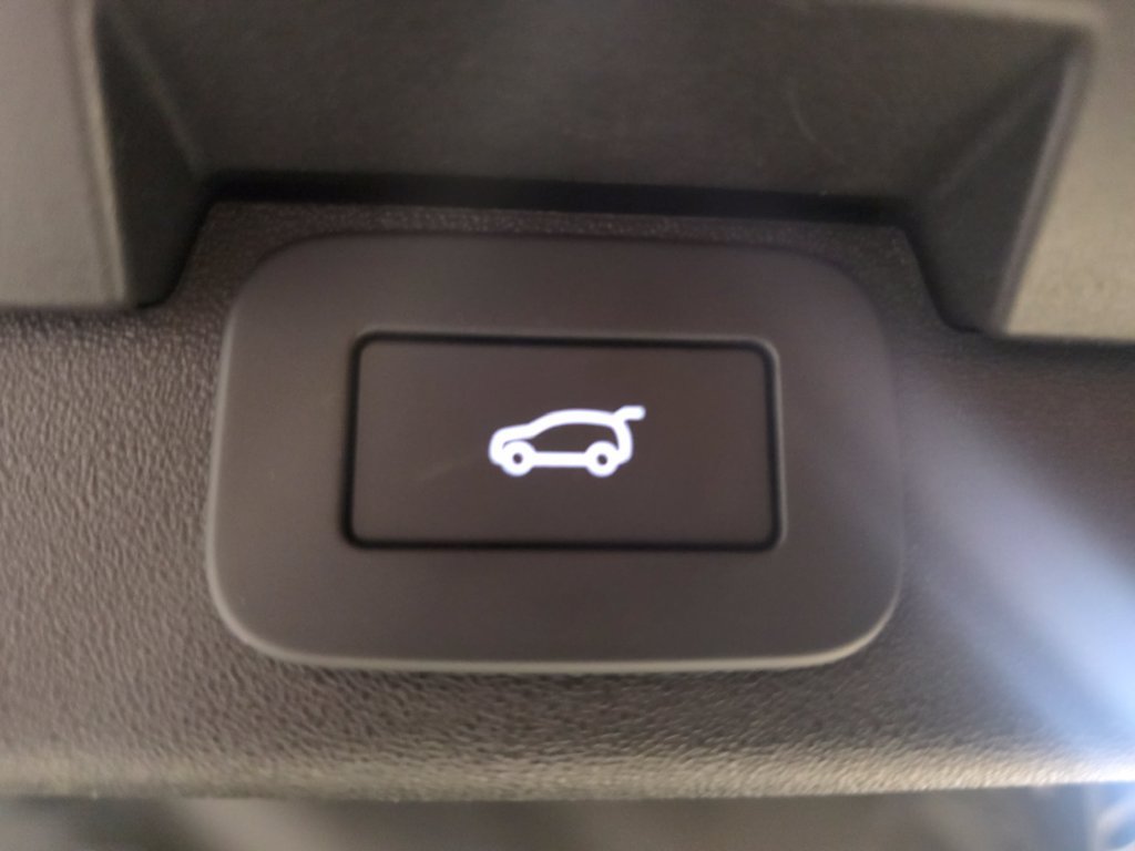 Certified 2025 Land Rover Discovery Dynamic SE AWD/4WD image 12