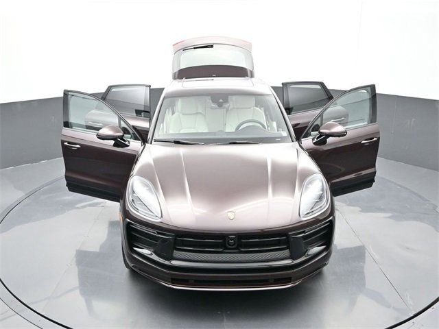 New 2026 Porsche Macan image 33