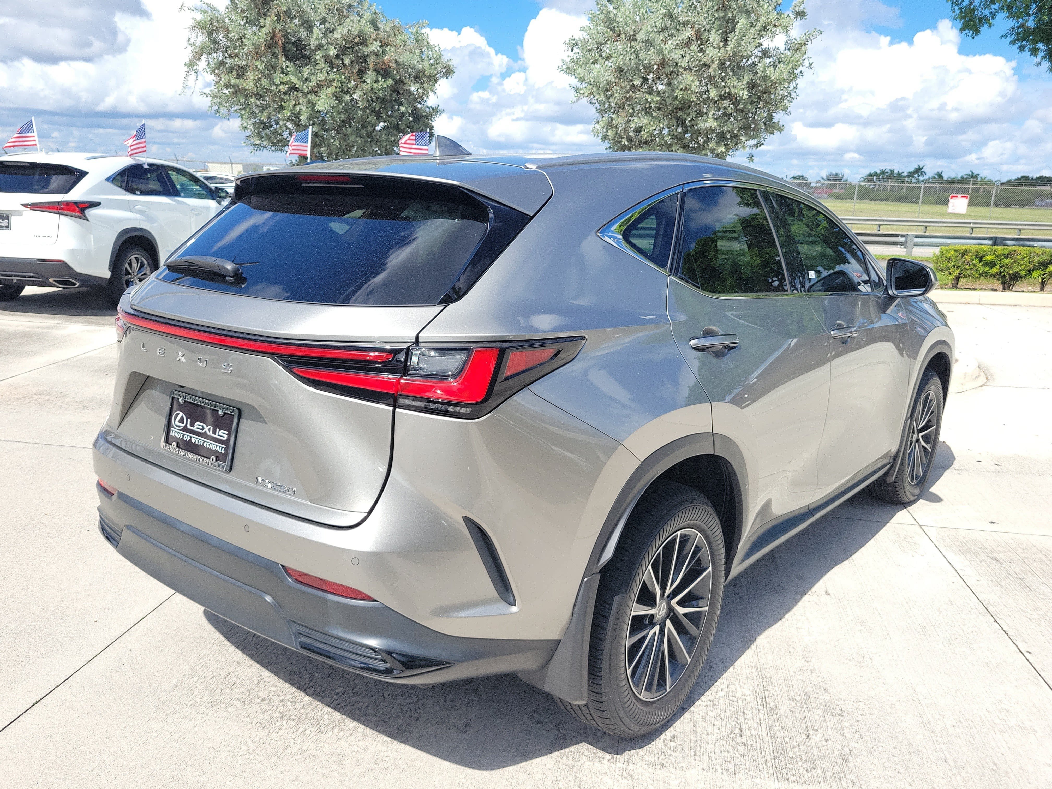 Certified 2025 Lexus NX 250 FWD w/ Premium Package image 8