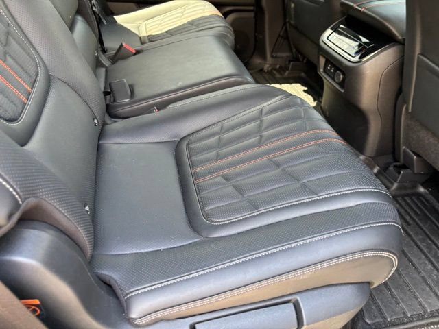 Used 2025 Nissan Armada PRO-4X AWD/4WD image 24