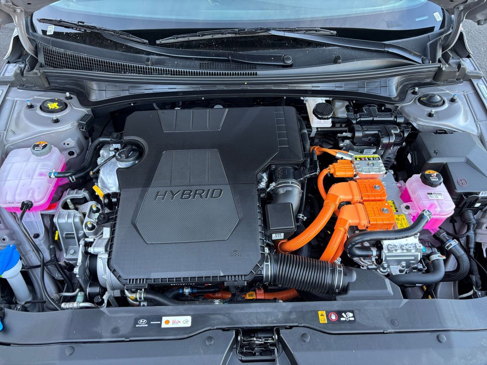 Used 2025 Hyundai Elantra Limited image 34