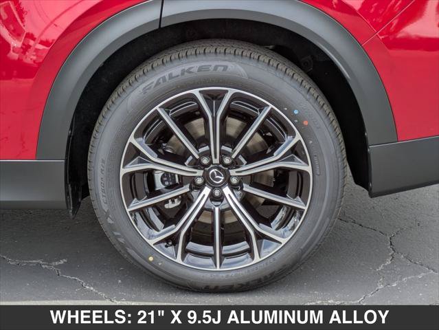 Certified 2025 MAZDA CX-70 Plug-In Hybrid w/ Premium Plus AWD/4WD image 5
