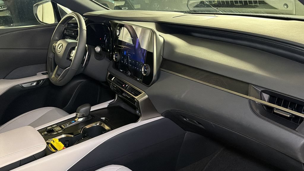Certified 2024 Lexus RX 350 Premium w/ Accessory Package AWD/4WD image 11