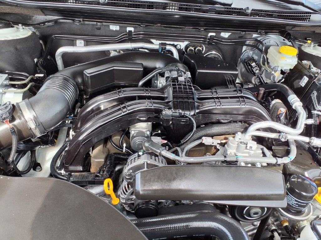 Used 2025 Subaru Outback Premium AWD/4WD image 16