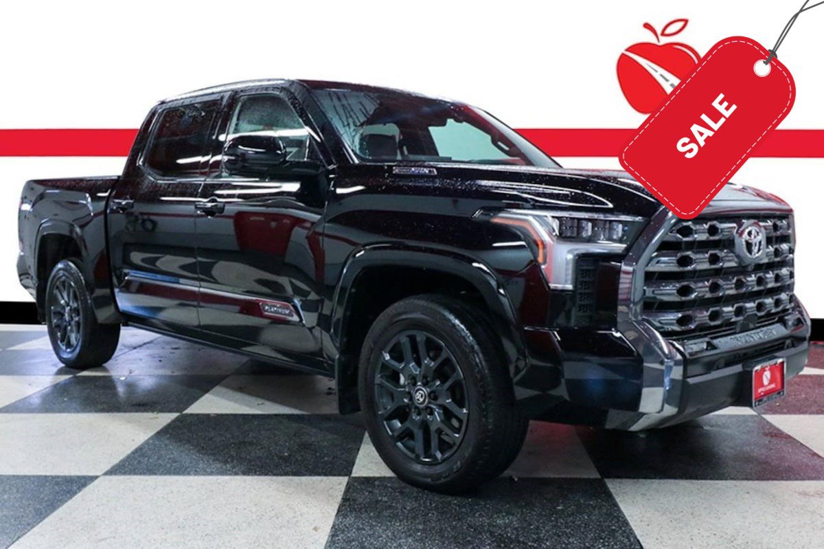 Used 2025 Toyota Tundra Platinum AWD/4WD image 1