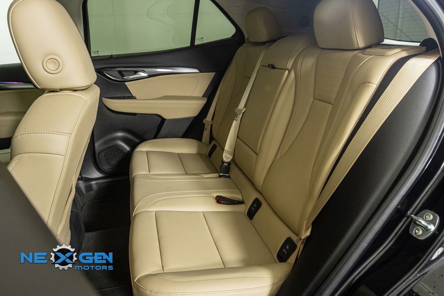 Used 2025 Buick Envision Preferred AWD/4WD image 28