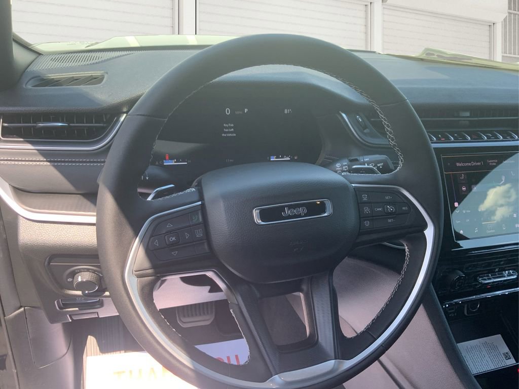 New 2025 Jeep Grand Cherokee L Altitude image 16