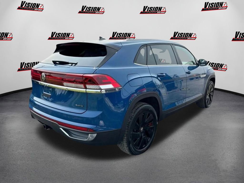 Used 2025 Volkswagen Atlas Cross Sport SE image 5