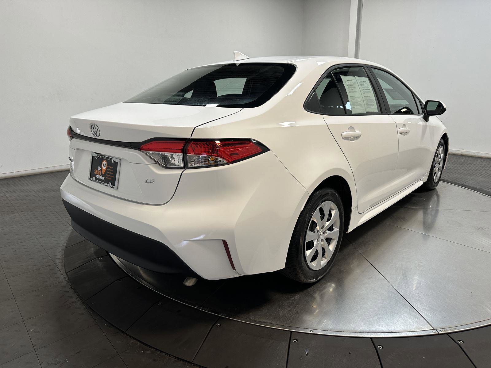 Used 2025 Toyota Corolla LE FWD image 13