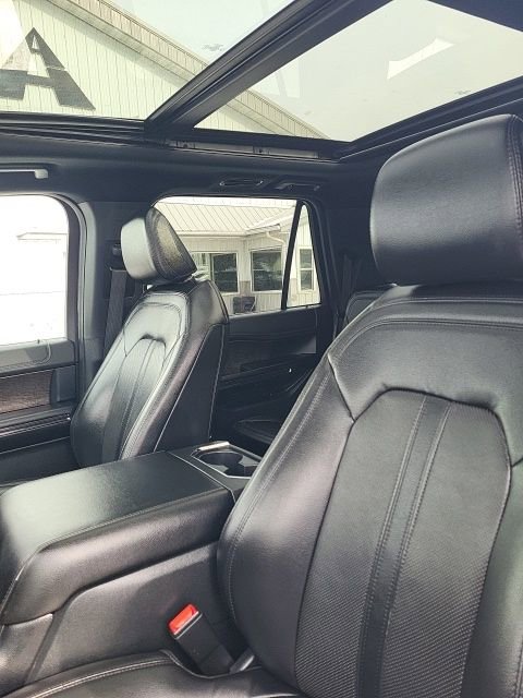 Used 2021 Ford Expedition Max Limited AWD/4WD image 2