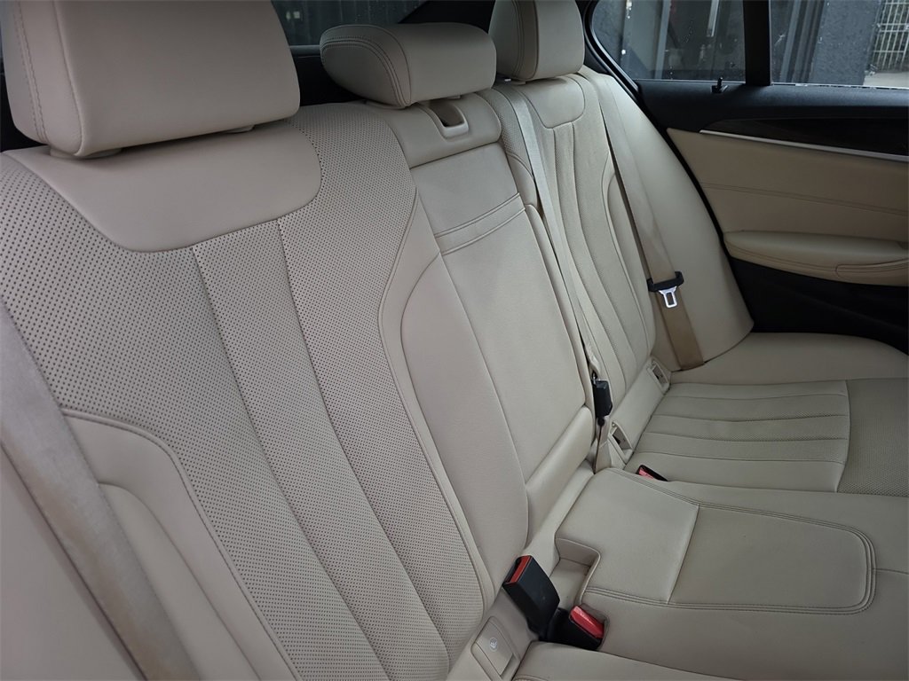 Used 2021 BMW 530i xDrive w/ Convenience Package image 16