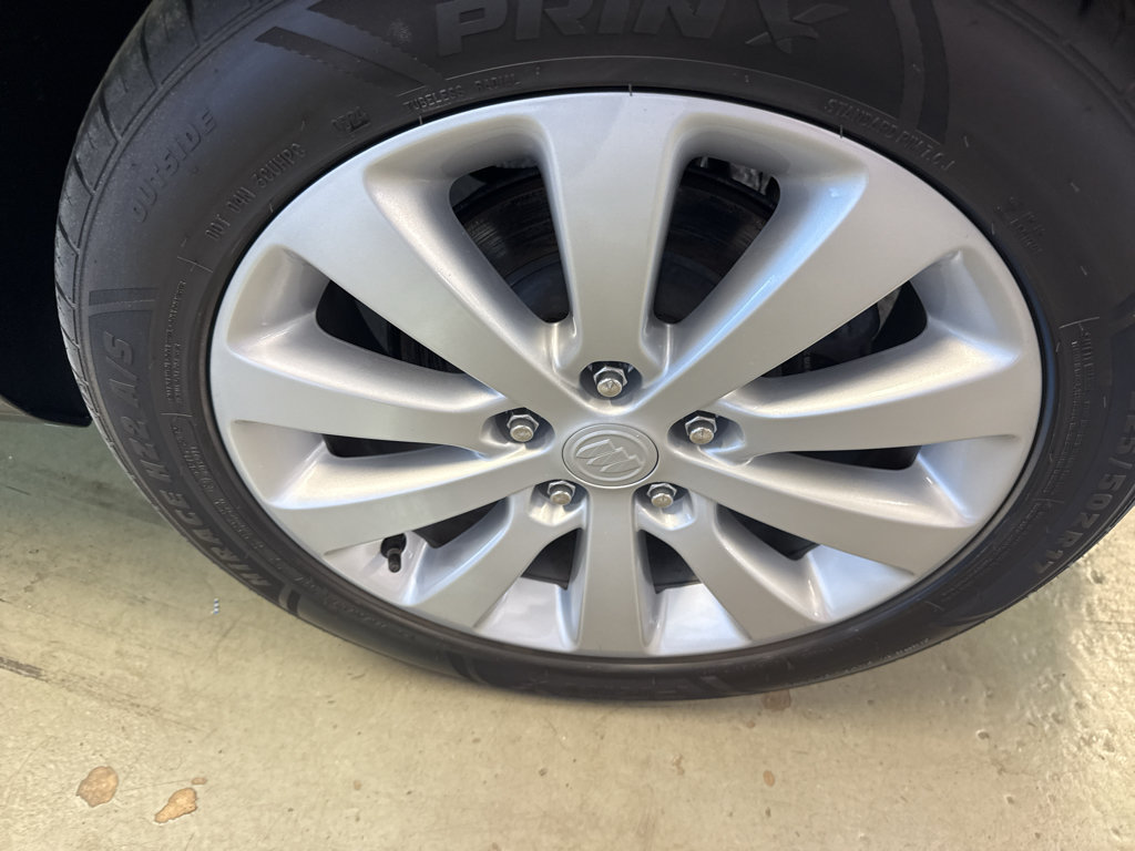 Used 2015 Buick Verano FWD image 32