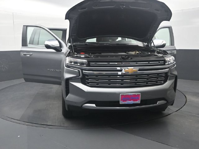 Used 2023 Chevrolet Suburban Premier AWD/4WD image 36