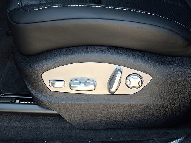 New 2026 Porsche Macan GTS image 15