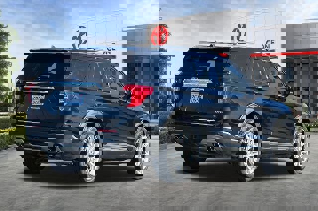 Used 2022 Ford Explorer Platinum w/ Equipment Group 601A image 4