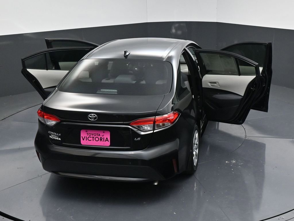 Used 2022 Toyota Corolla LE image 22