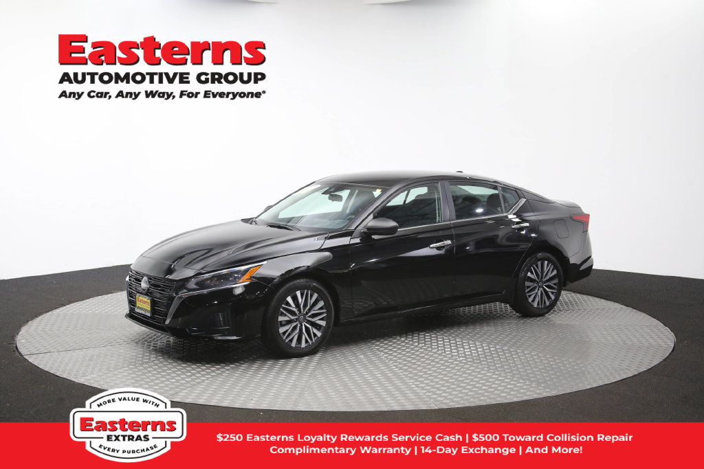 Used 2024 Nissan Altima 2.5 SV FWD image 59