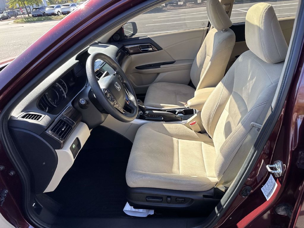 Used 2016 Honda Accord EX image 6
