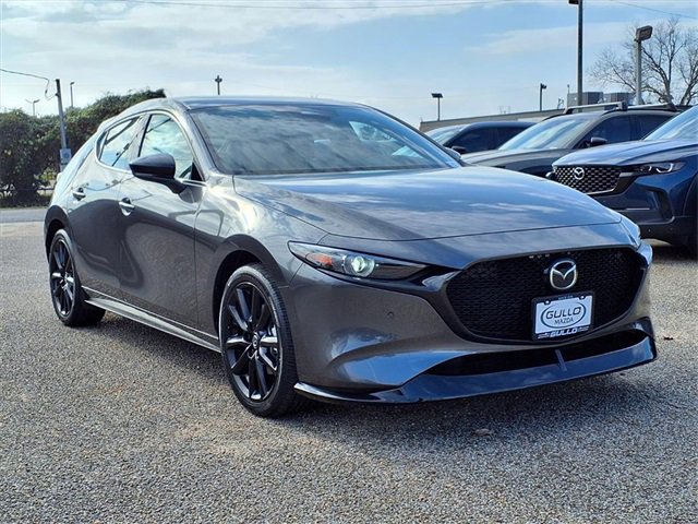 New 2026 MAZDA MAZDA3 Hatchback w/Premium Plus Pkg image 3