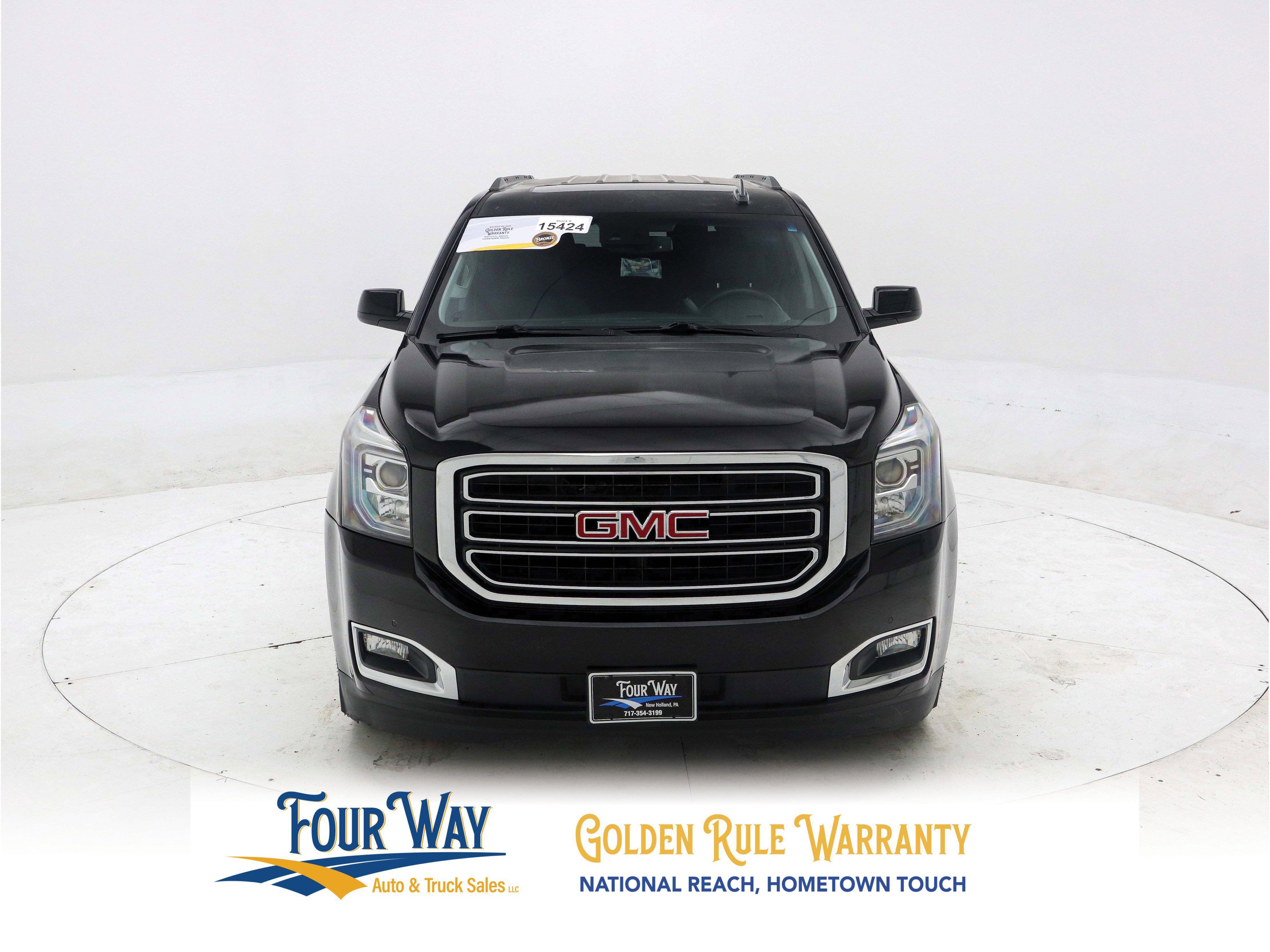 Used 2017 GMC Yukon XL SLT w/ Open Road Package AWD/4WD image 9