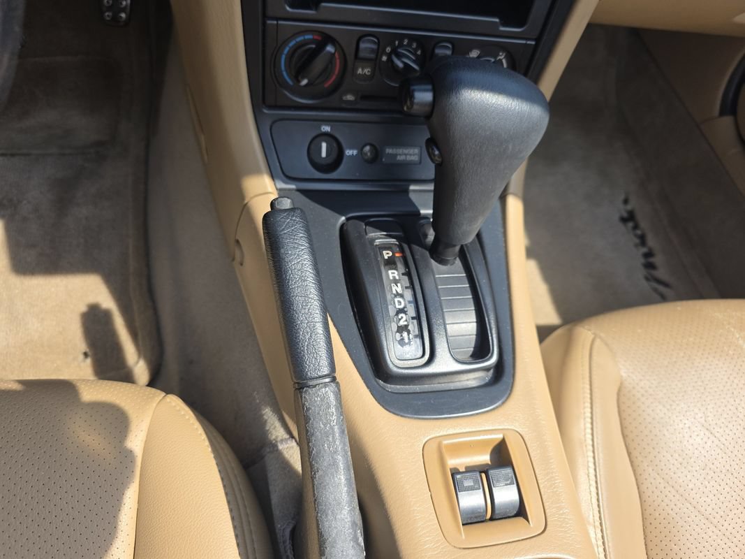 Used 2001 MAZDA MX-5 Miata RWD image 22