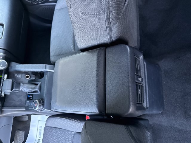 Used 2025 Toyota 4Runner SR5 AWD/4WD image 26